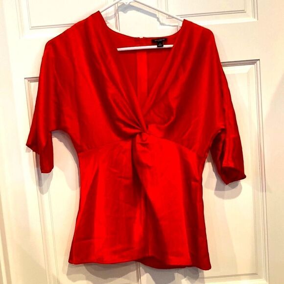 Ann Taylor, red satin twist, front blouse with elbow length sleeves size 0 - Picture 8 of 9